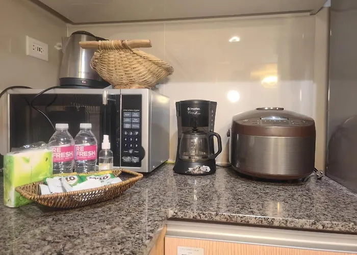 Apartment Uptown Bgc Spacious 1br Unit By Terravista - Prague