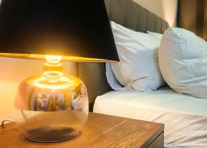 Uptown Bgc Spacious 1br Unit By Terravista - Prague Apartment